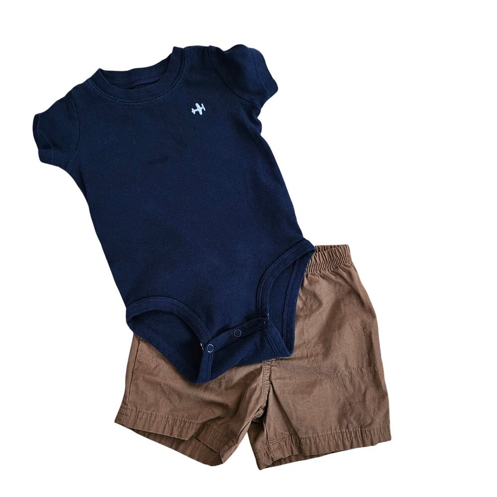 Carter's Short Sleeve Bodysuit and Pull On Shorts Set